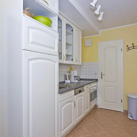 Balkon, Gratis Nutzung Vom Ahoi Erlebnisbad Und Sauna In Sellin - Appartemenmt Nordwind Apartament Baabe